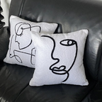FaceArtCushion | Housse de Coussin Art Visage Abstrait – Déco Moderne & Élégante | Valuna