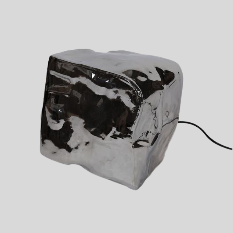 Lampe de Table Rocks en Métal Noir | Charme Industriel Audacieux pour Intérieurs Contemporains | Valuna