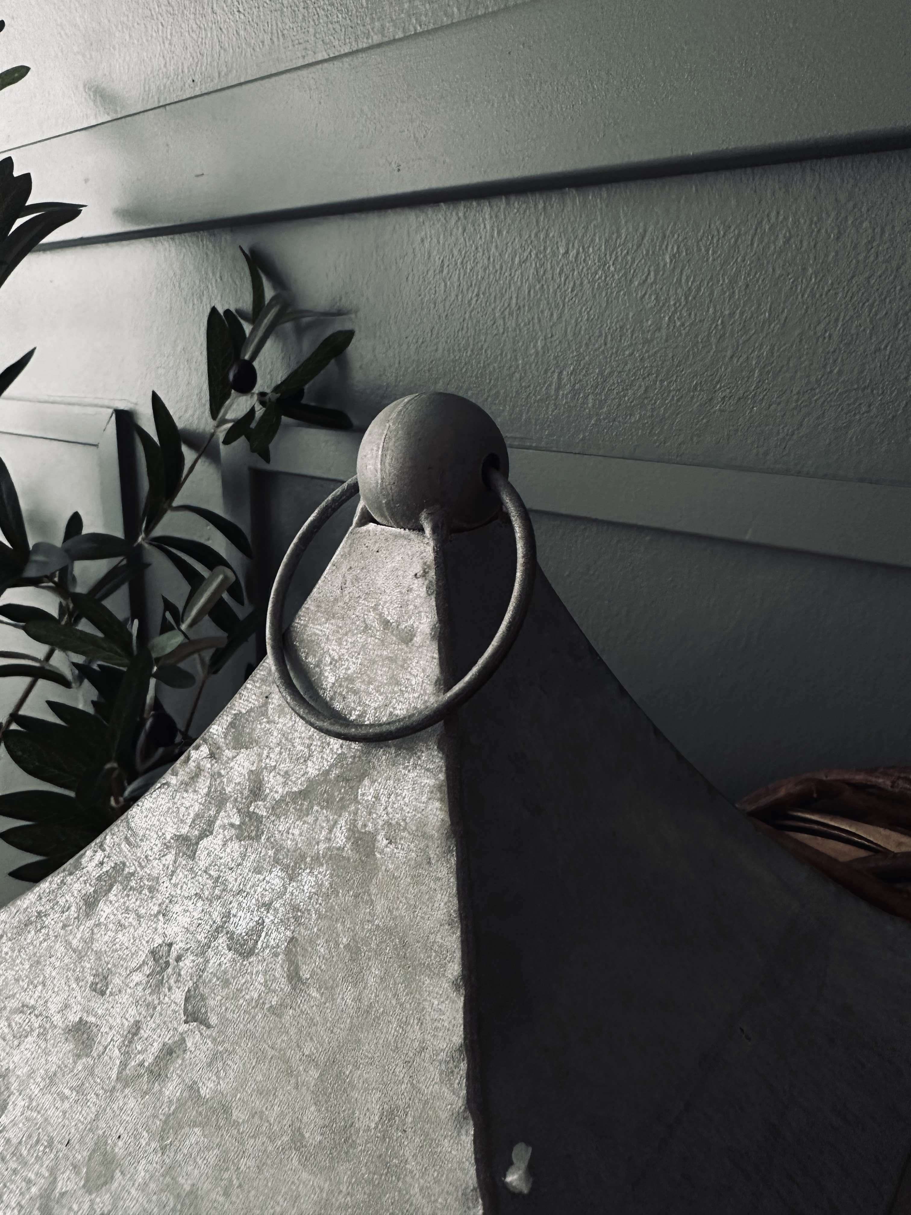 Lanterne Zinc | Éclairage Décoratif Élégant | Valuna