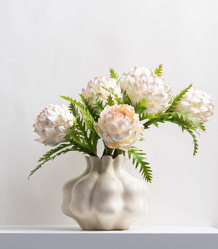 PomeSculpt | Vase En Céramique Blanche Élégant – Forme De Grenade Sculpturale | Valuna