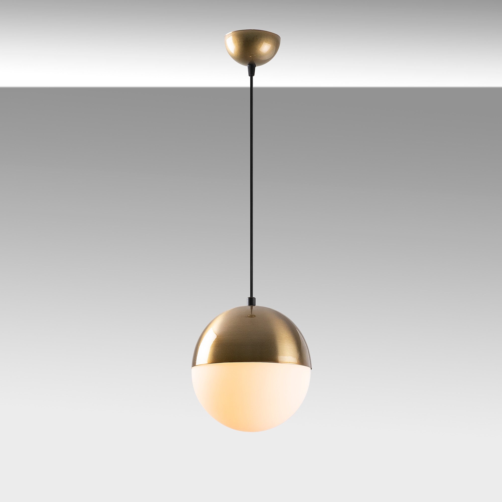 Suspension Regal 1‑Lumière en Verre Blanc | Lumière Pure & Élégance Minimaliste | Valuna