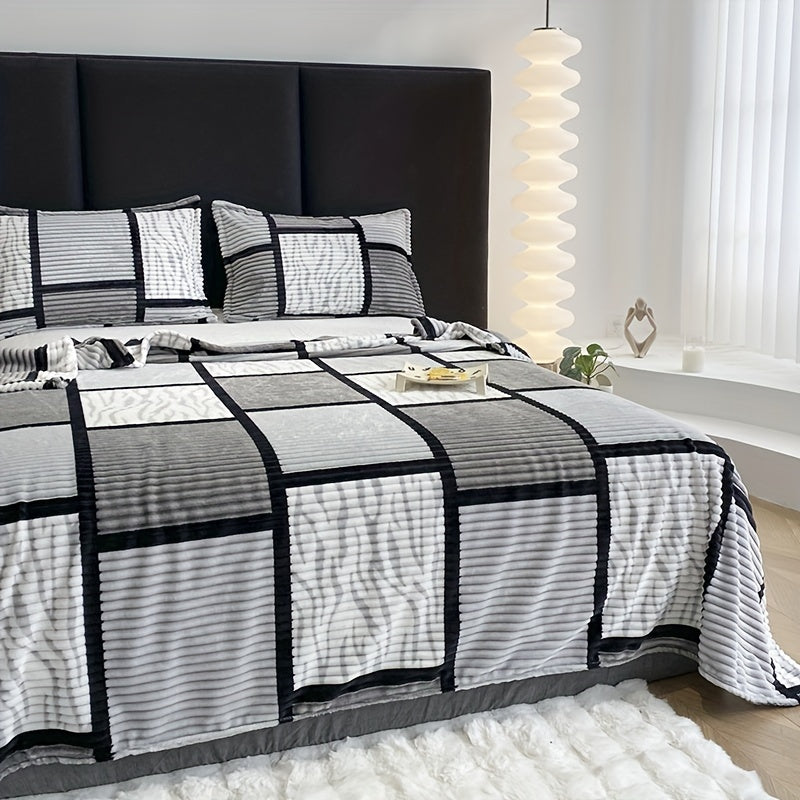 Velour Stripe | Couverture Moderne En Velours Doux Avec Rayures Élégantes | Valuna