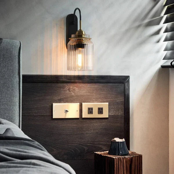 Vintage Glow | Applique Murale Avec Abat-Jour En Verre Strié | Valuna