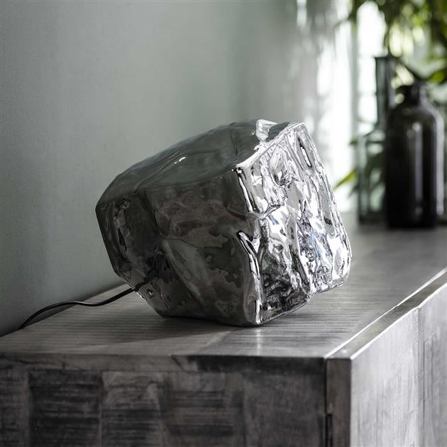 Lampe de Table Rocks en Métal Noir | Charme Industriel Audacieux pour Intérieurs Contemporains | Valuna