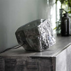Lampe de Table Rocks en Métal Noir | Charme Industriel Audacieux pour Intérieurs Contemporains | Valuna