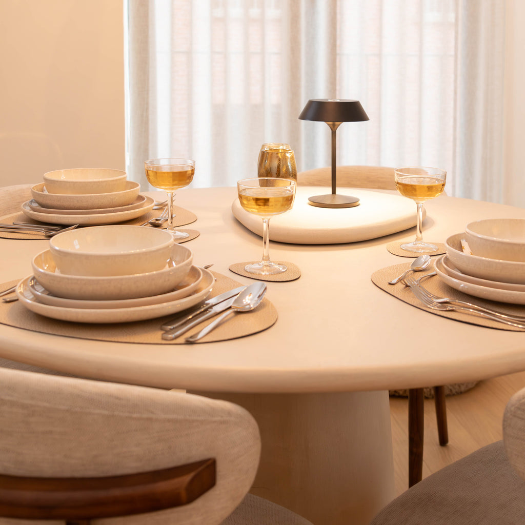 Lampe de Table Noire Balto | Lumière Moderne et Élégante pour Intérieurs Chic | Valuna