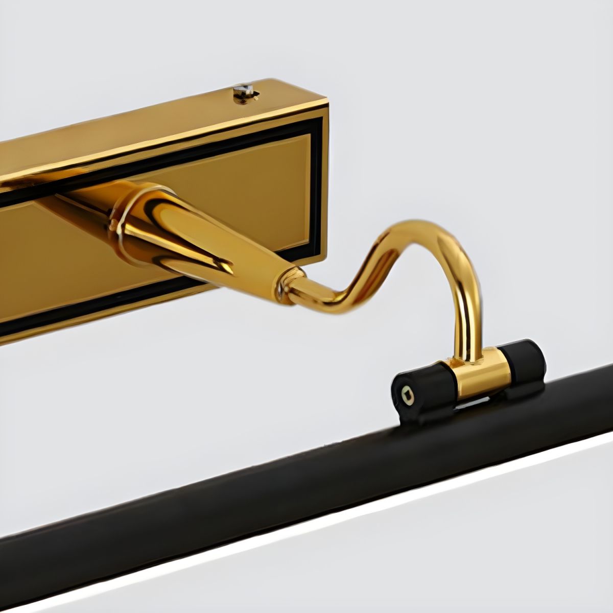 BeaconGold | Lampe Miroir Luxueuse | Valuna