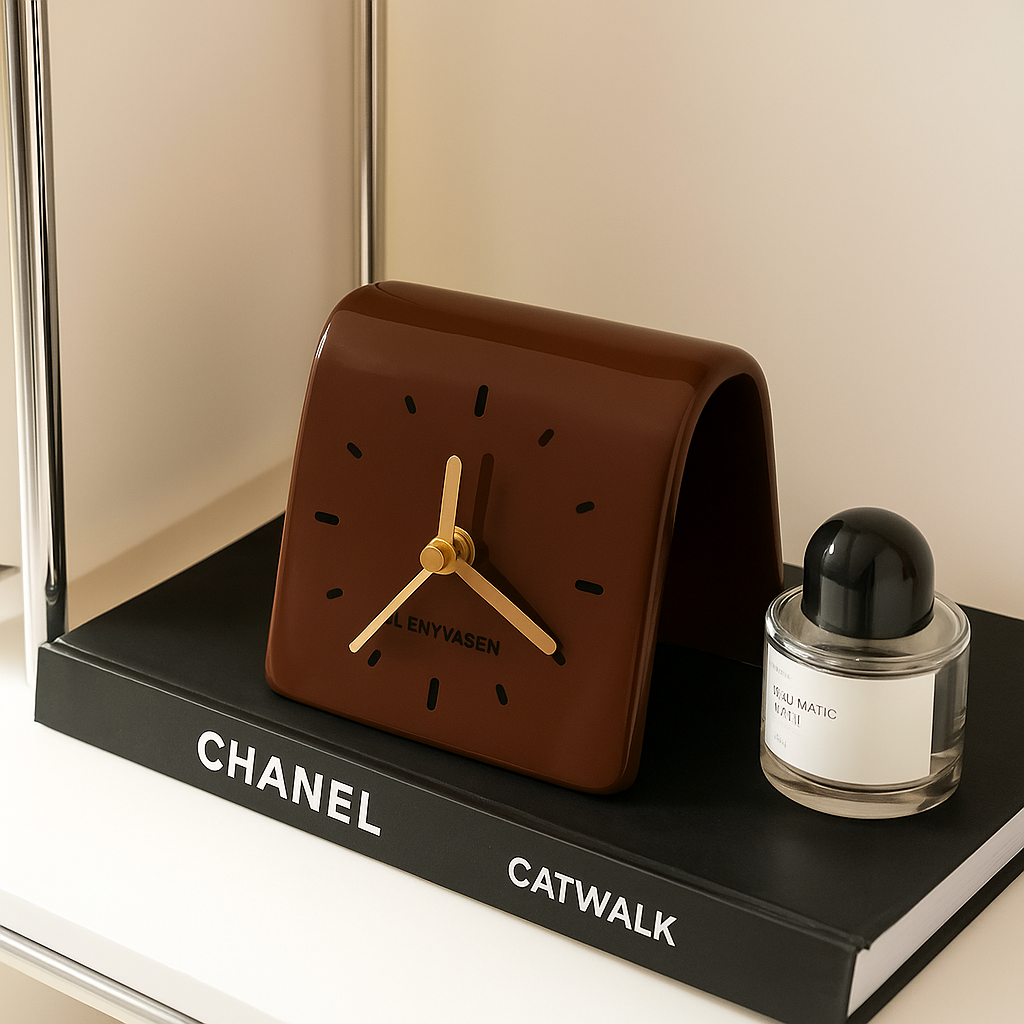 Chronova | Horloge Murale Artistique Moderne – Design Rond Minimaliste et Raffiné | Valuna