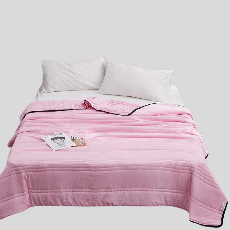 BreezeStripe | Couette D’Été Légère Et Climatisée Pour Voyage | Valuna