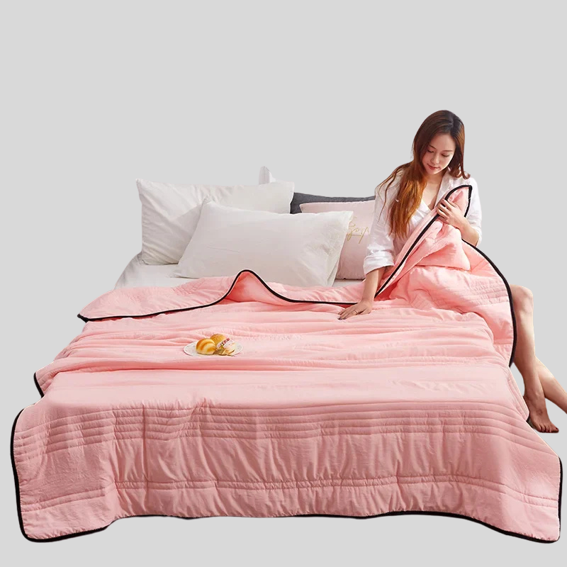 BreezeStripe | Couette D’Été Légère Et Climatisée Pour Voyage | Valuna