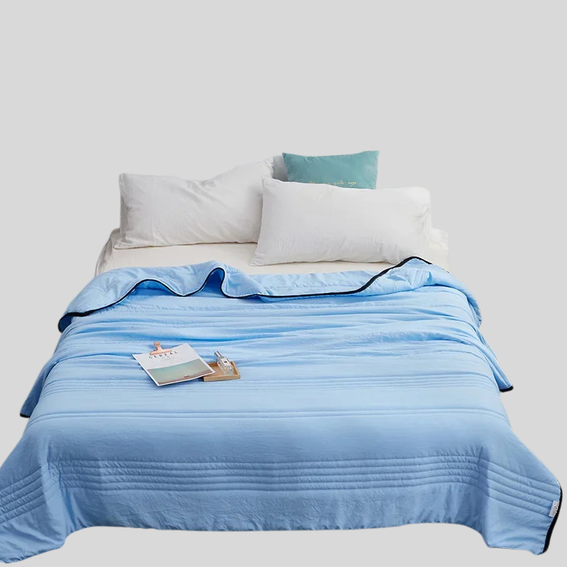 BreezeStripe | Couette D’Été Légère Et Climatisée Pour Voyage | Valuna