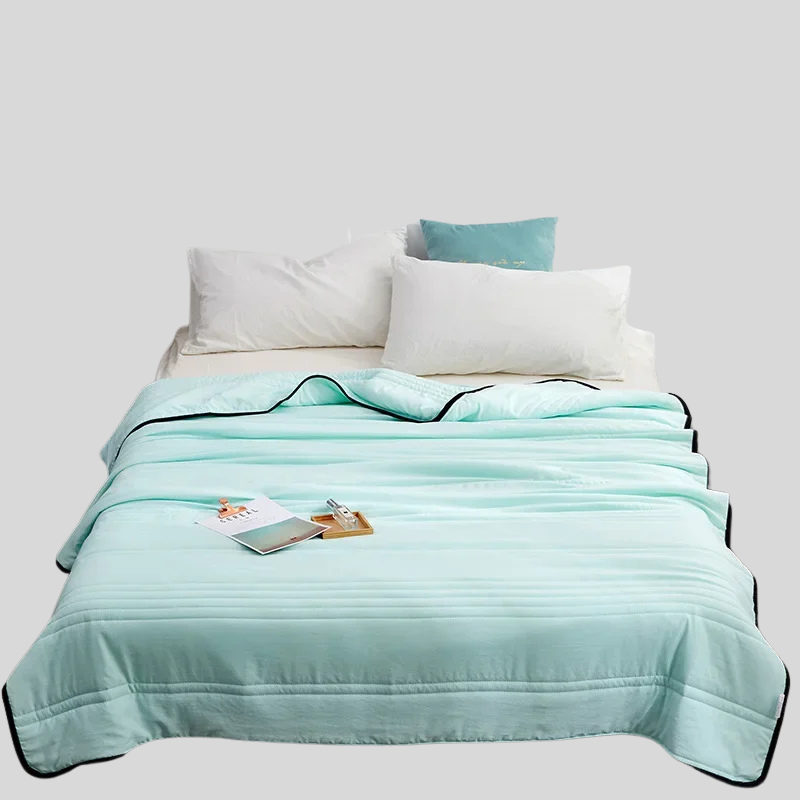 BreezeStripe | Couette D’Été Légère Et Climatisée Pour Voyage | Valuna