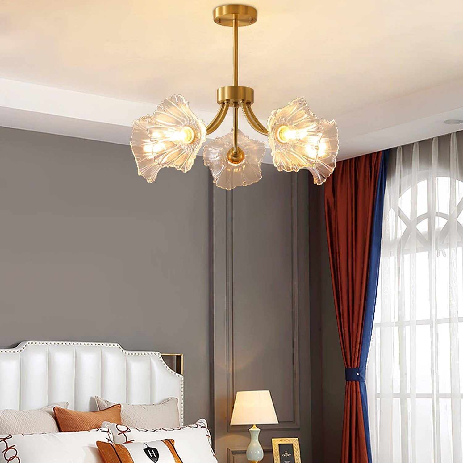 BloomGlass | Chandelier En Verre De Fleurs – Élégance pour Intérieur & Bureau | Valuna