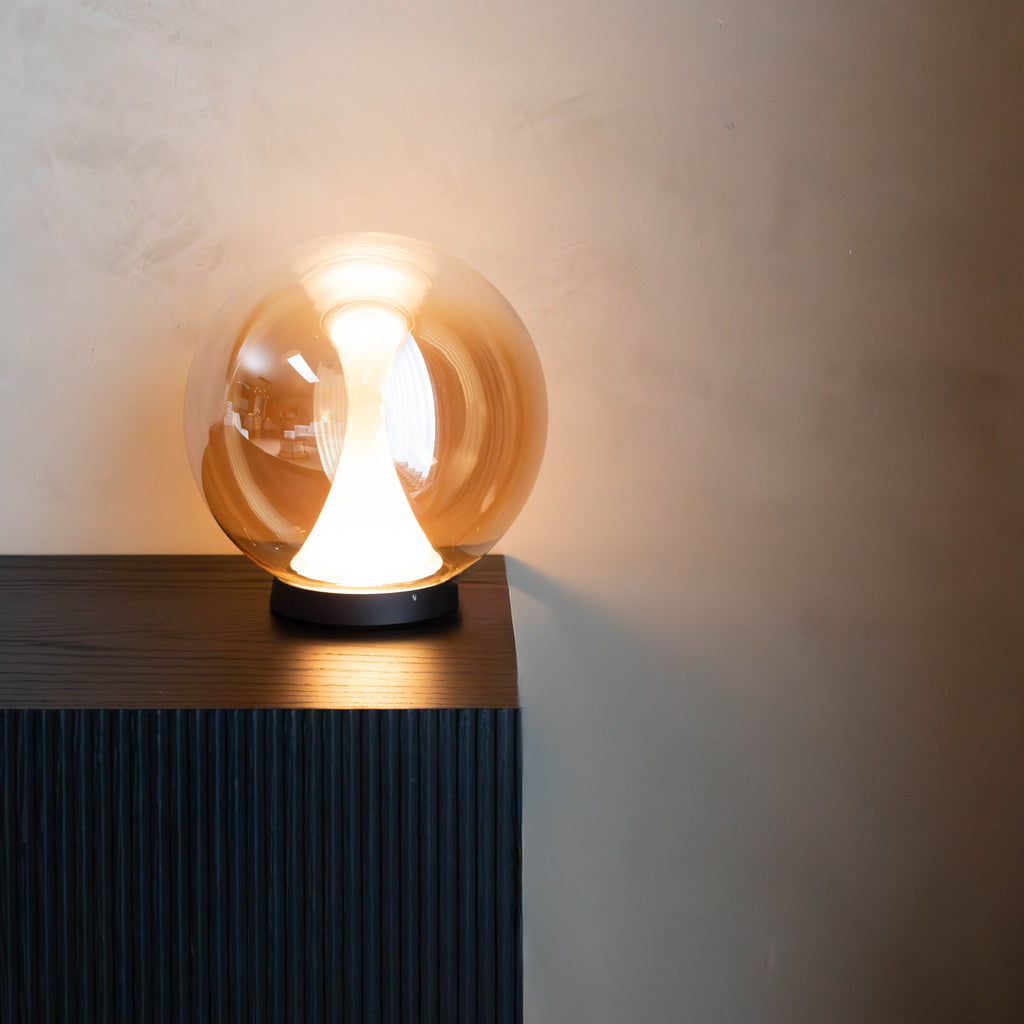 Lampe de Table Nobus | Éclairage Moderne et Élégant pour Espaces Ambiants | Valuna