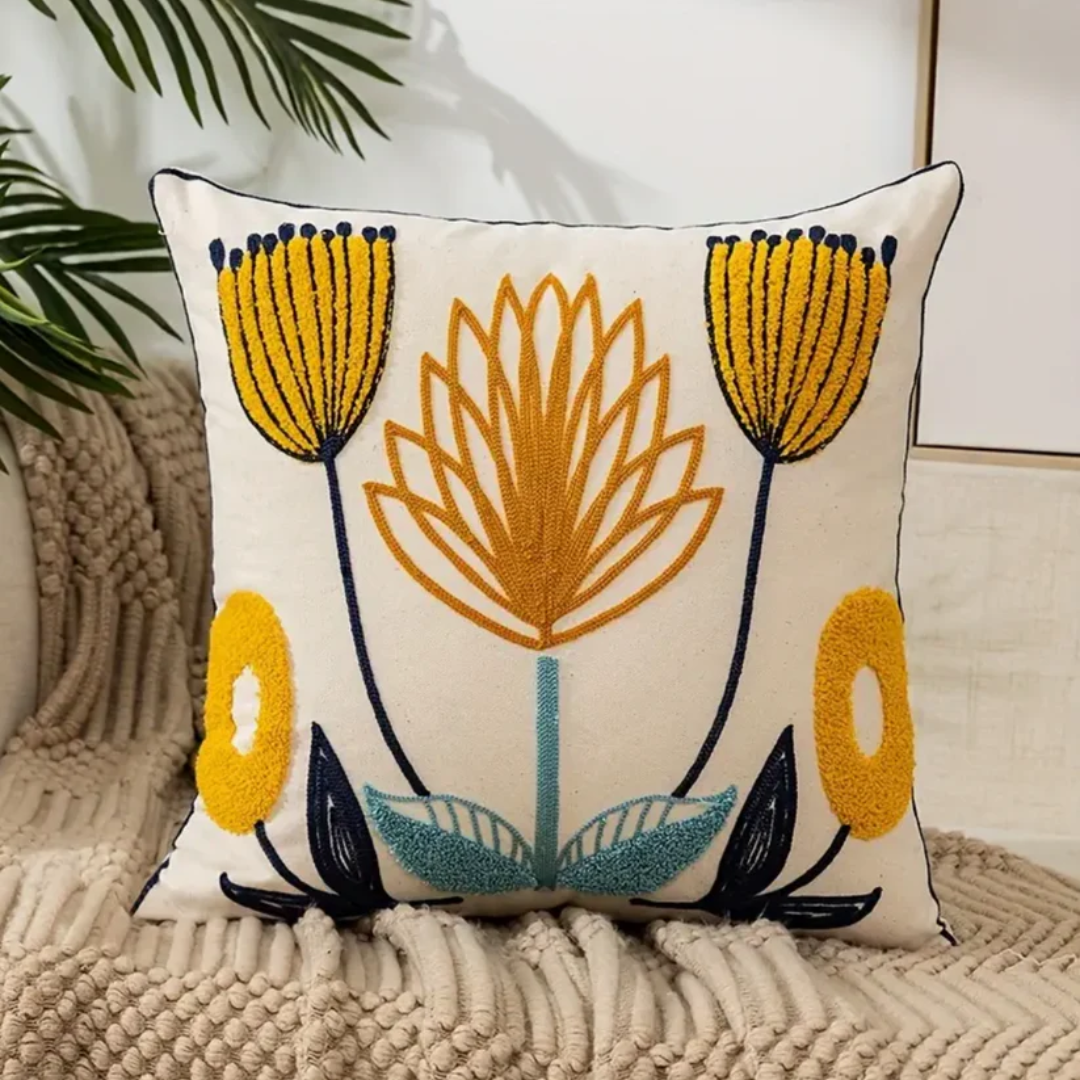 Fleurs Brodées | Coussin Décoratif Élégant | Valuna