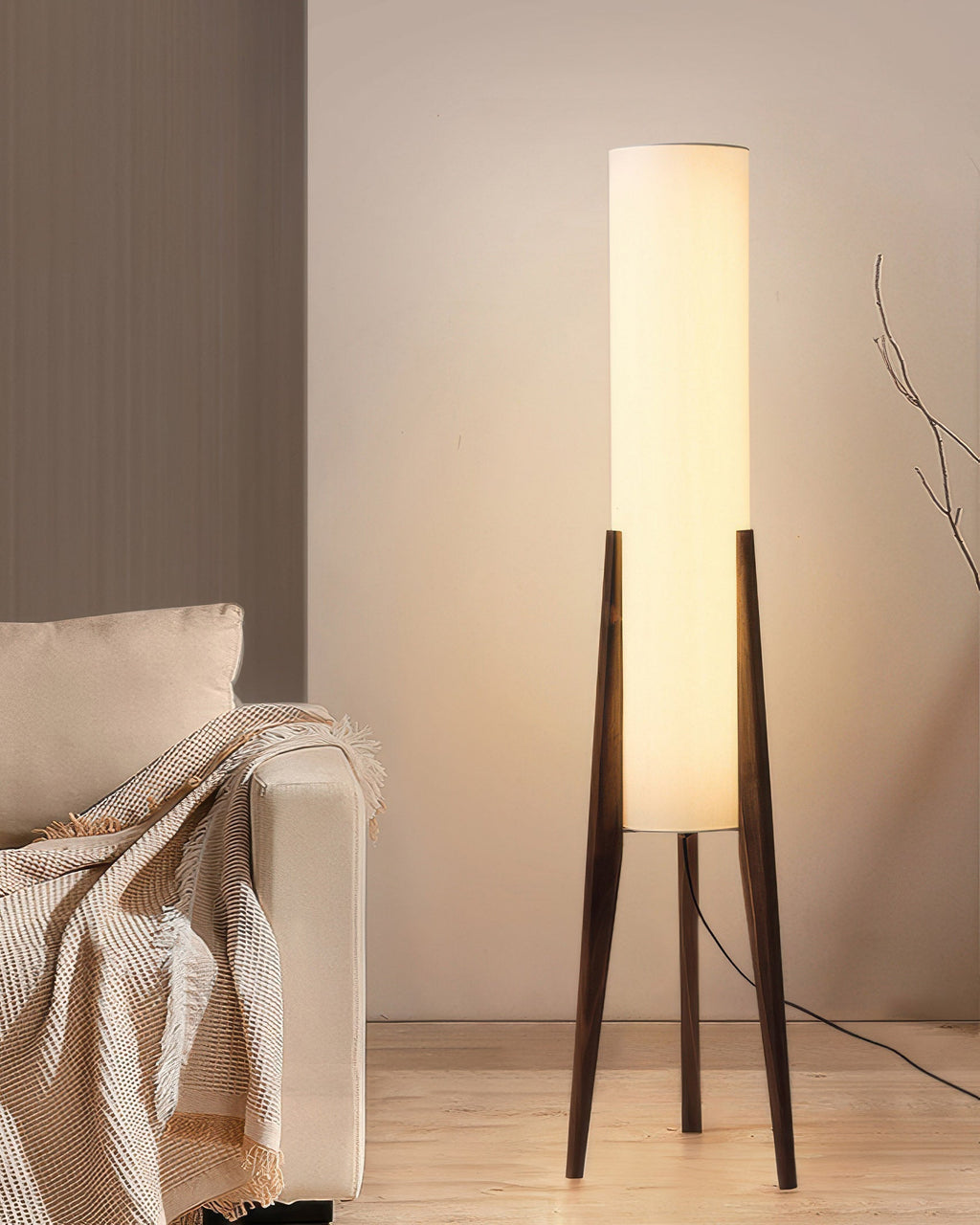 Lampe Sur Pied En Bois Massif De Noyer Avec Abat-Jour En Tissu - Valuna