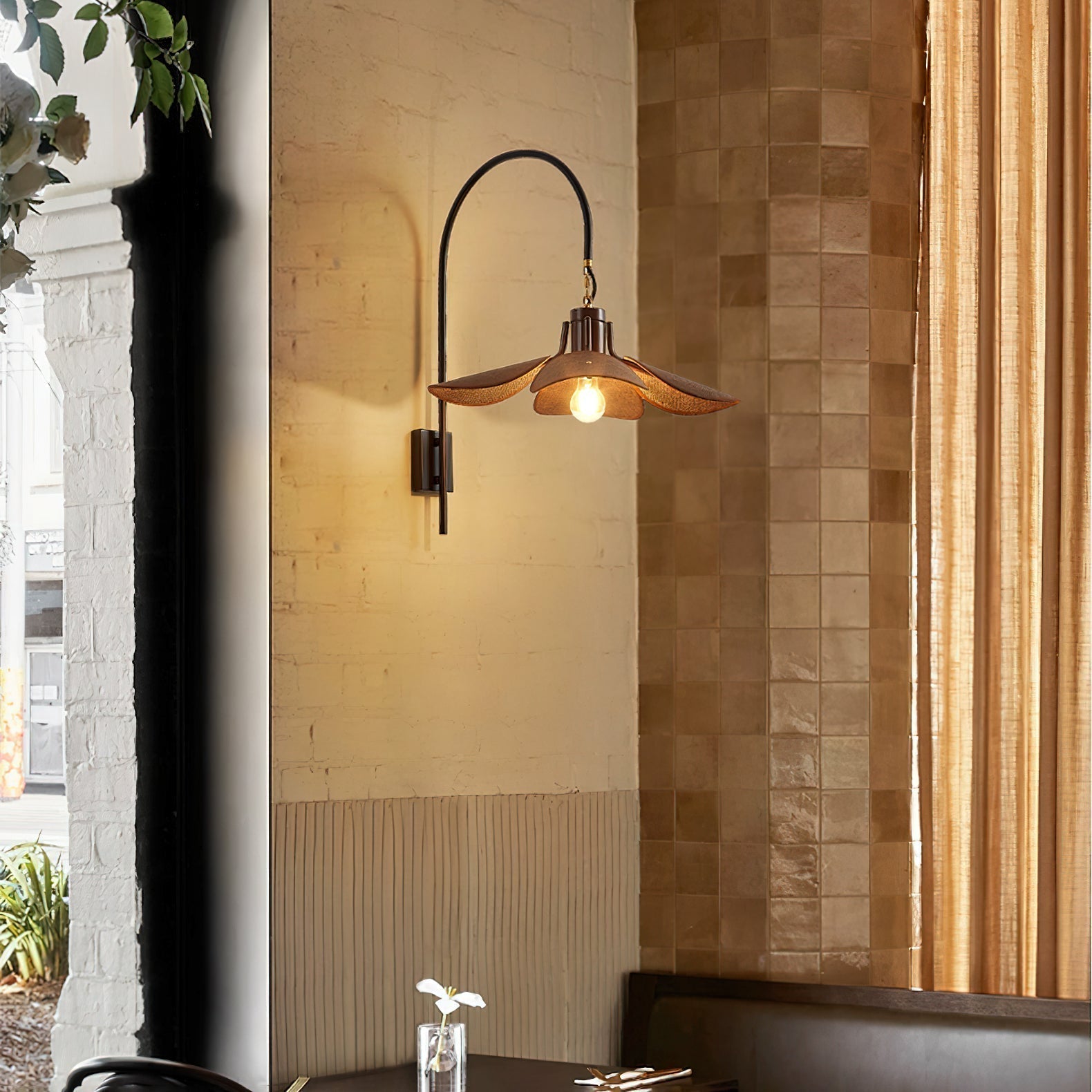 Petal Bloom | Applique Murale Élégante En Forme De Pétales | Valuna