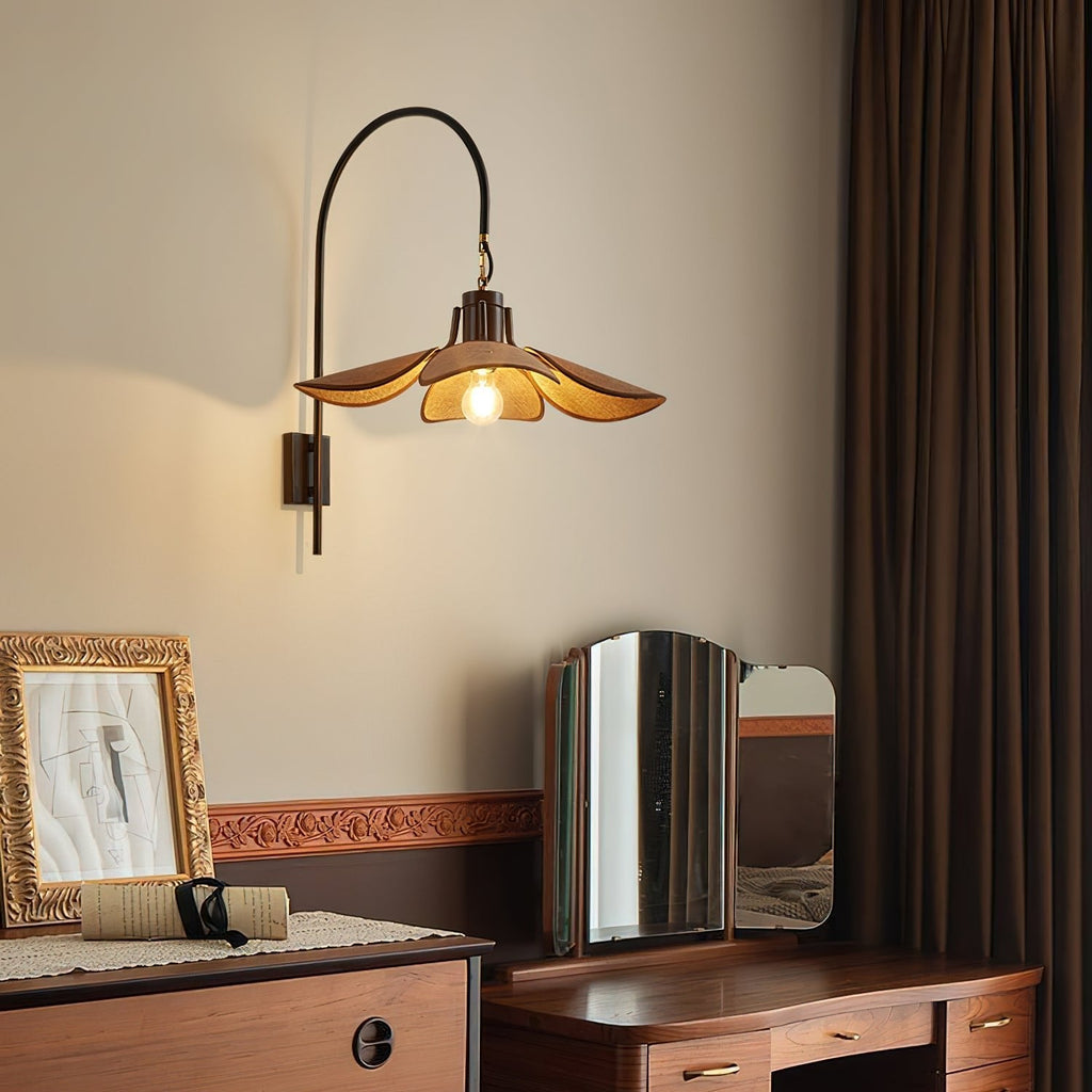 Petal Bloom | Applique Murale Élégante En Forme De Pétales | Valuna