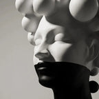 BubbleHairGirl | Sculpture Murale Abstraite – Fille au Design Bulles Artistiques | Valuna