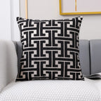 KeyMaster | Coussin Décoratif À Motif Géométrique Pour Maison Moderne | Valuna