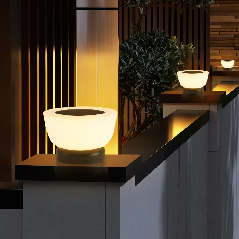 SolarLuxe | Luminaire Solaire d’Extérieur avec Détecteur de Mouvement – Écoénergétique et Pratique | Valuna