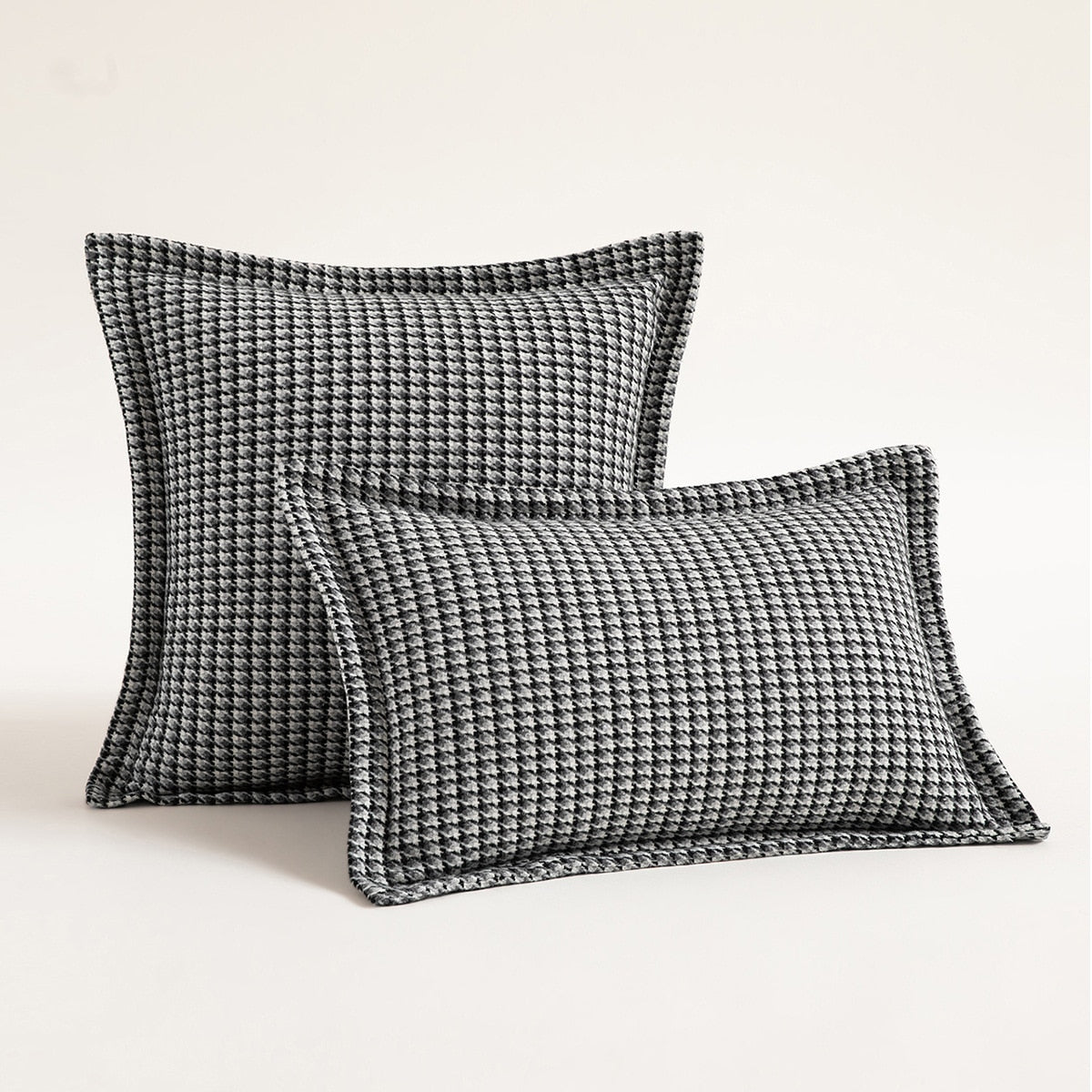 HeritaLuxe | Housse de Coussin Pied-de-Poule Classique – Élégance Intemporelle & Chic | Valuna
