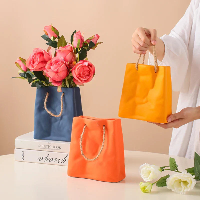 BagVase | Vase en Céramique Forme Sac à Main – Art Moderne & Décoration Intérieure Élégante | Valuna