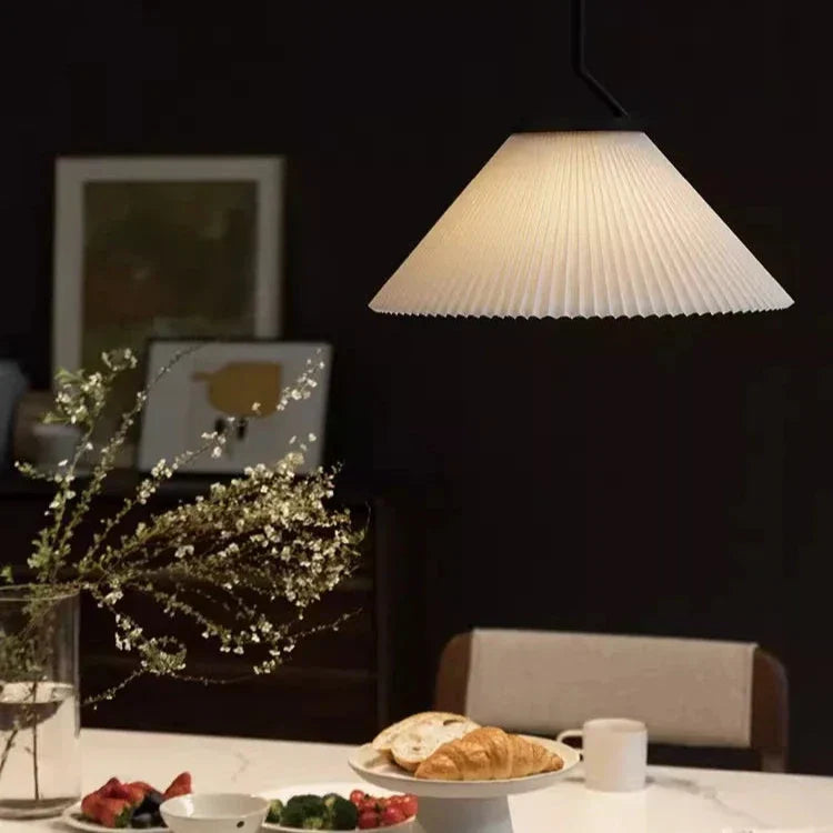 NordicPlissé | Suspension Crème En Tissu LED – Design Scandinave Élégant Pour Intérieur | Valuna