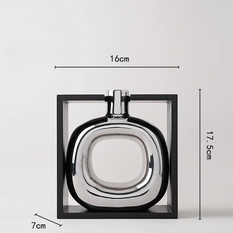 Silvara | Vase Argenté Avec Découpe Creuse | Valuna