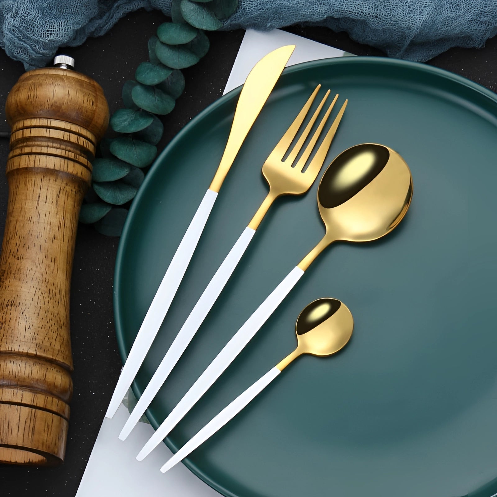 GoldStyle | Ensemble De Couverts Moderne Pour Les Amateurs De Style Et De Cuisine Élégante | Valuna