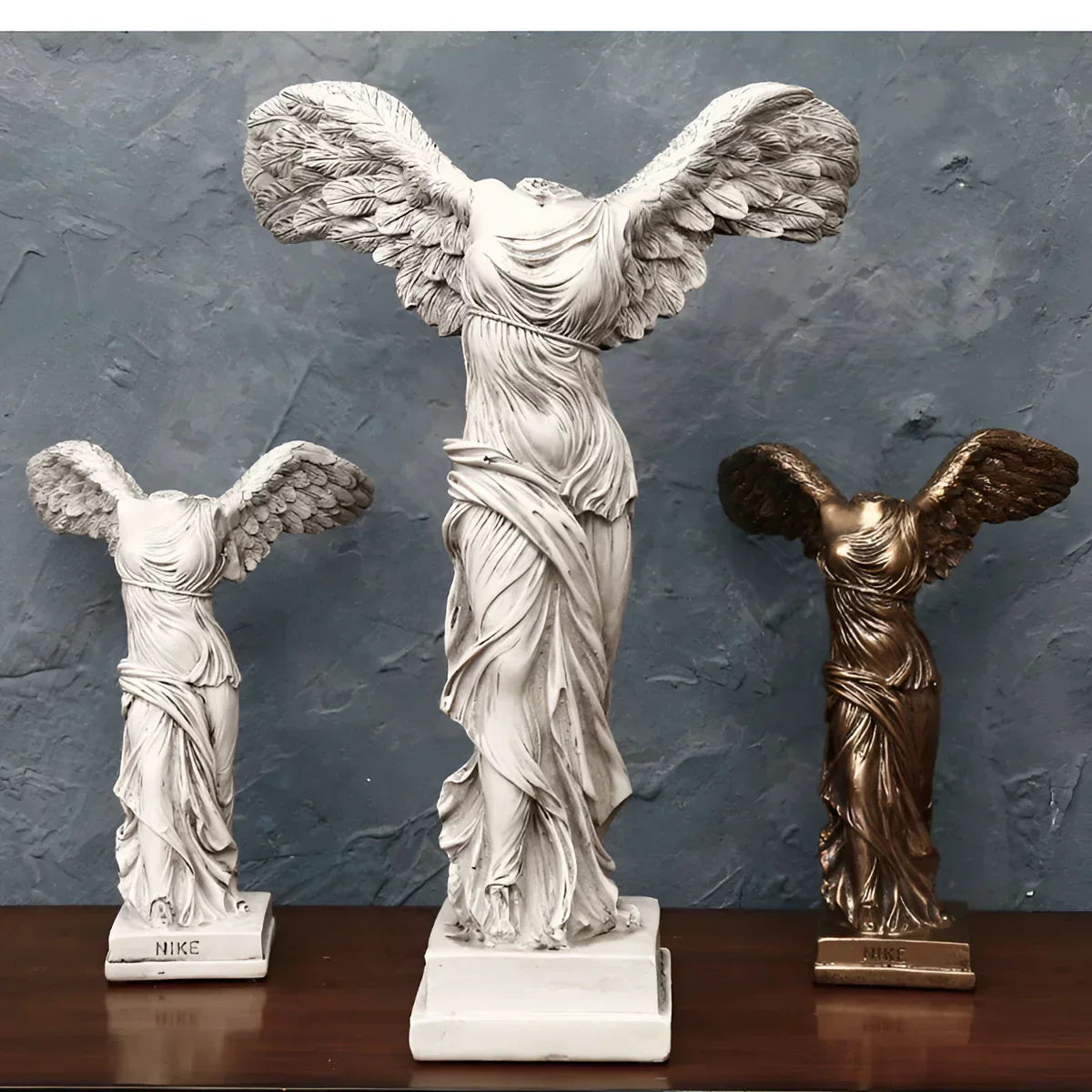 Sculpture La Gloire | Sculpture Artistique Ailée Pour Espaces Artistiques | Valuna