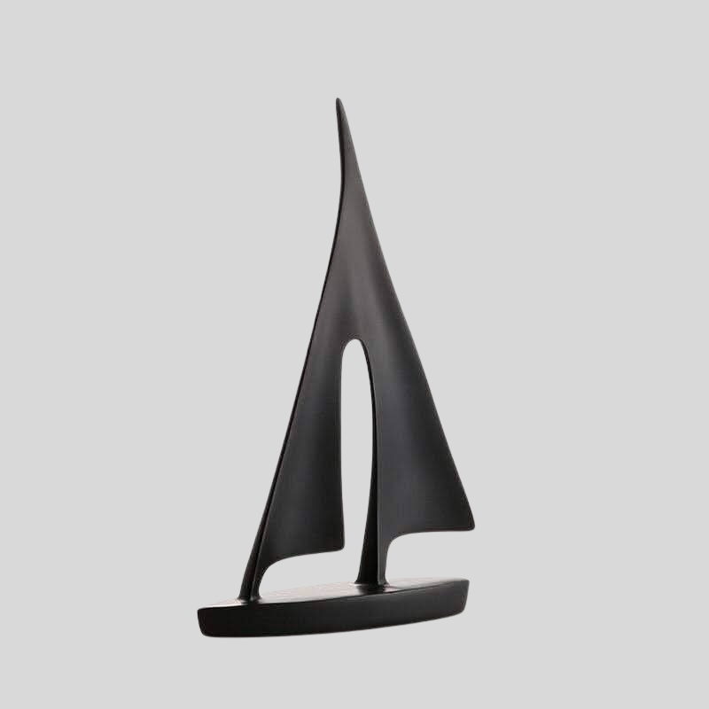 Loriana | Sculpture Voilier En Résine Au Design Moderne | Valuna