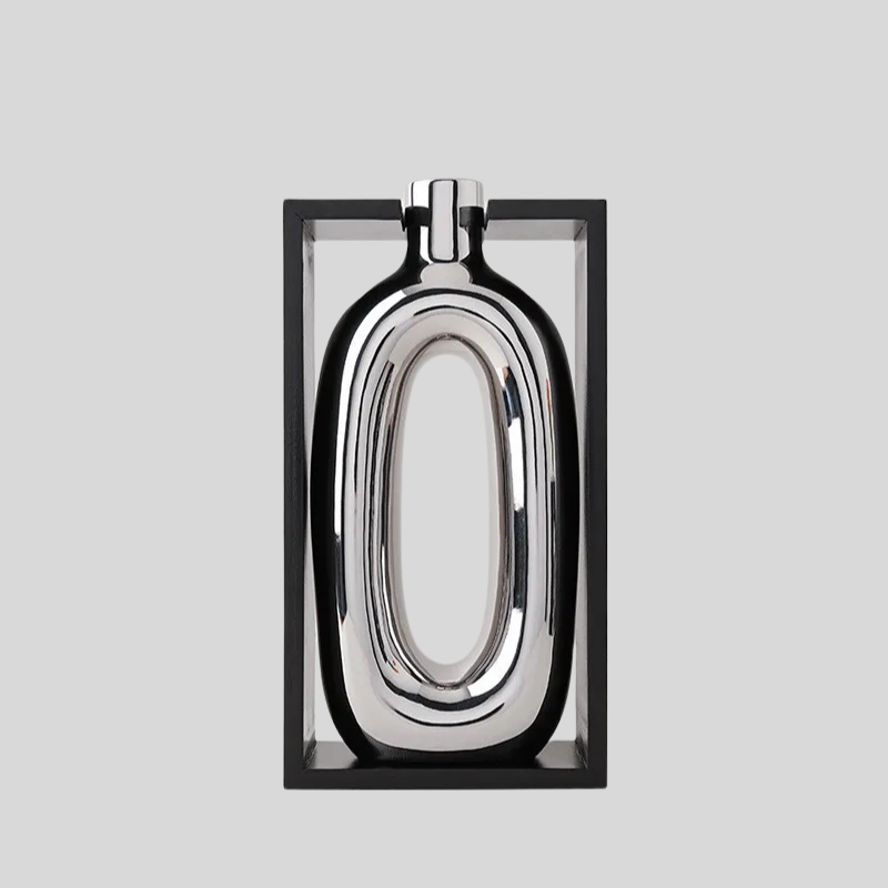 Silvara | Vase Argenté Avec Découpe Creuse | Valuna