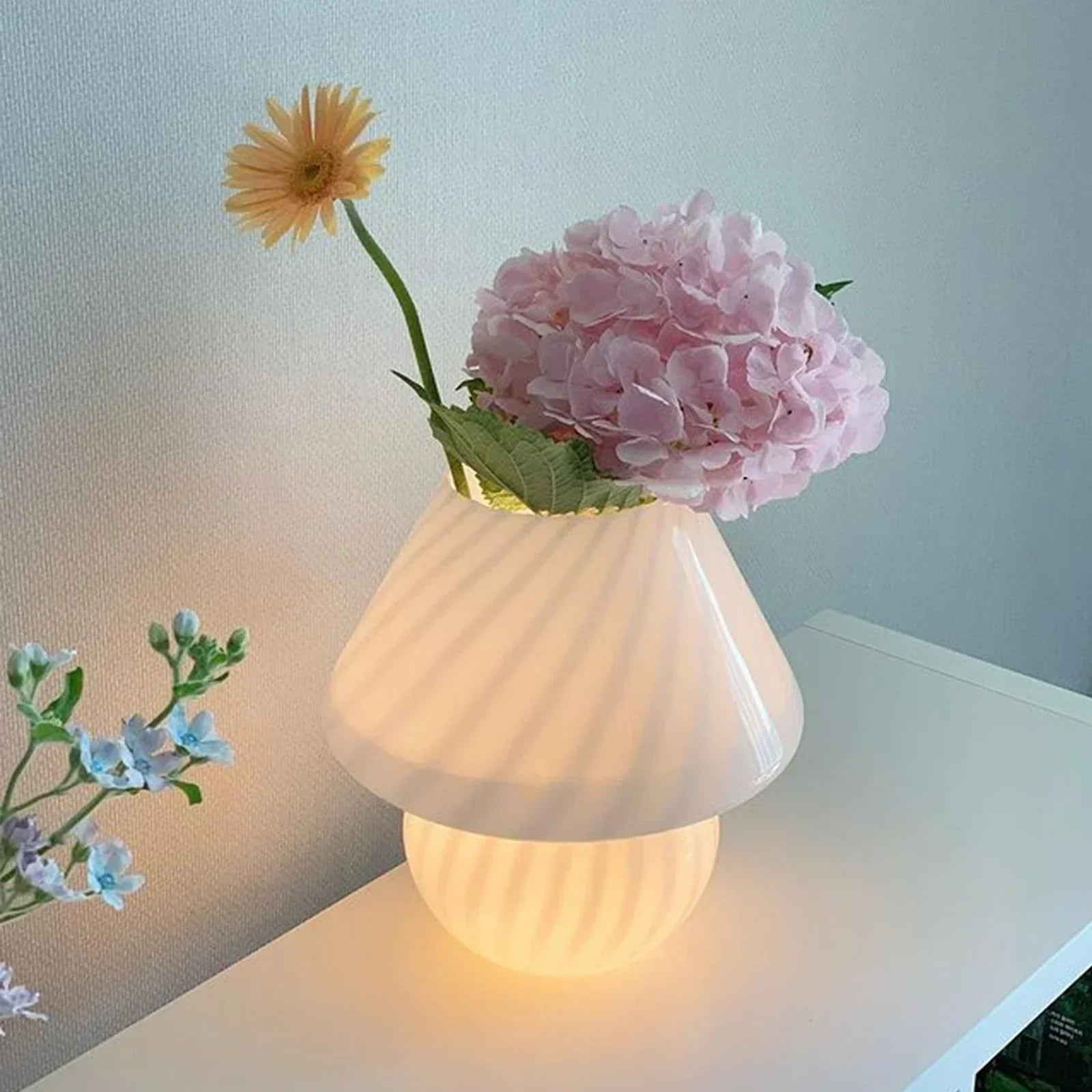 ZenMush | Lampe en Verre Rayé Minimaliste – Style Moderne & Lumière Douce | Valuna