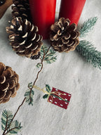 Noël Nostalgie | Chemin De Table Festif Et Élégant | Valuna