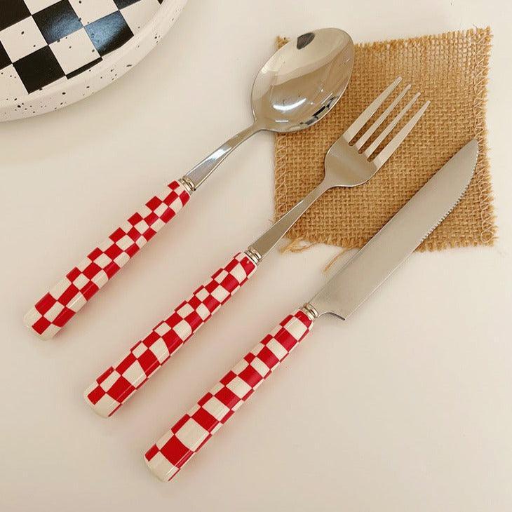 RetroChef | Couverts En Acier Inoxydable Élégants Avec Motif Damier Pour Table Moderne | Valuna