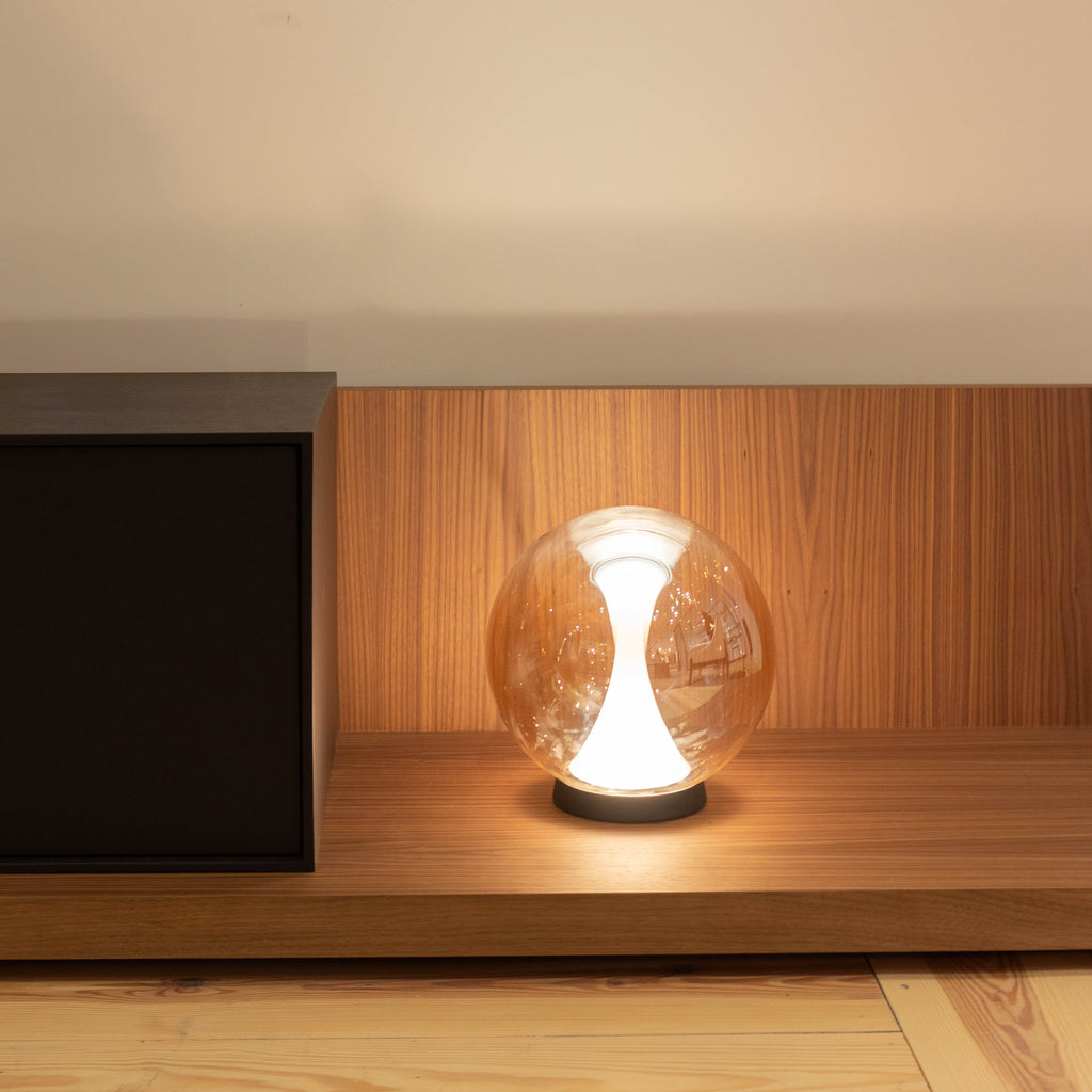 Lampe de Table Nobus | Éclairage Moderne et Élégant pour Espaces Ambiants | Valuna