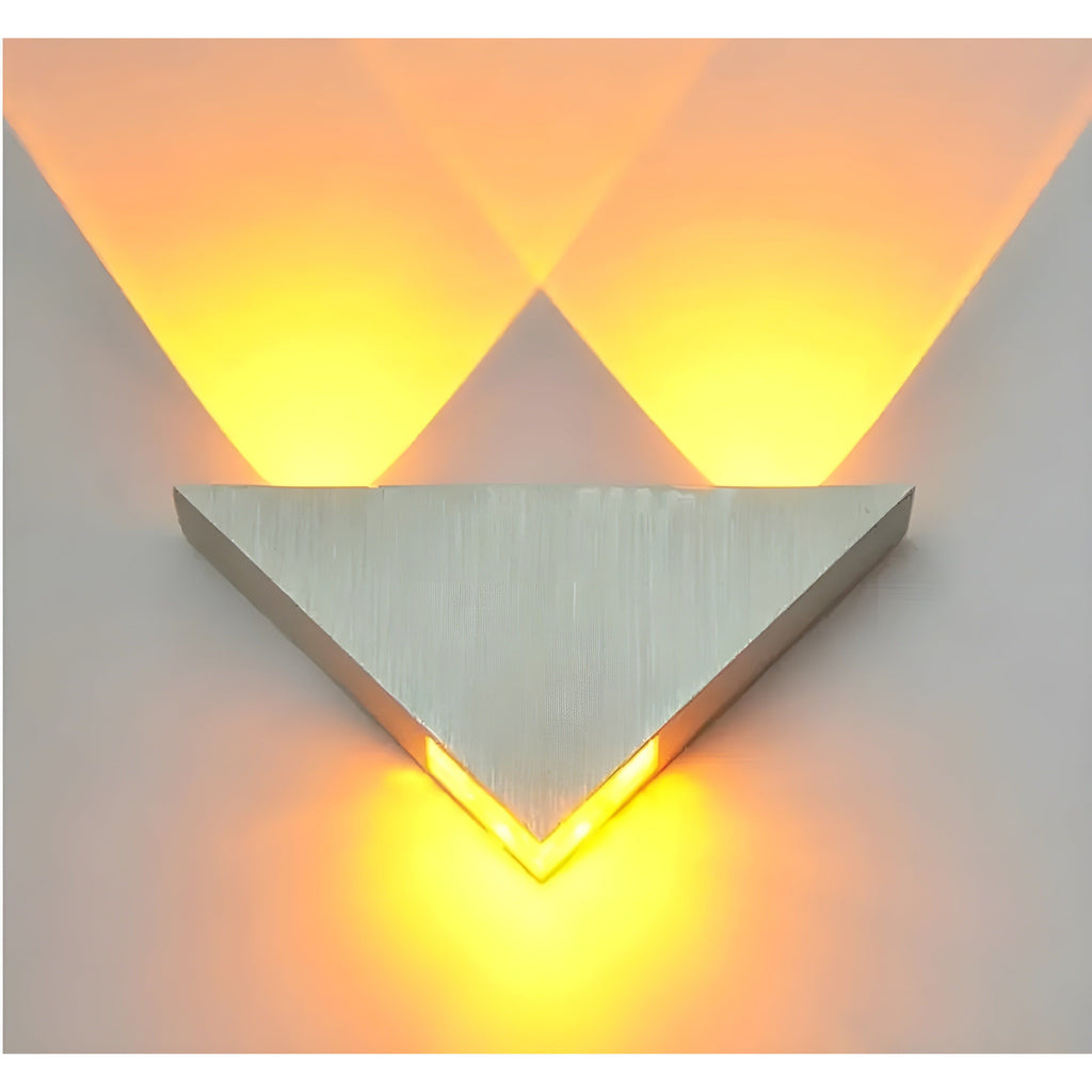 Lumière – Applique Murale Triangulaire Moderne Led | Éclairage Contemporain Pour La Maison | Valuna